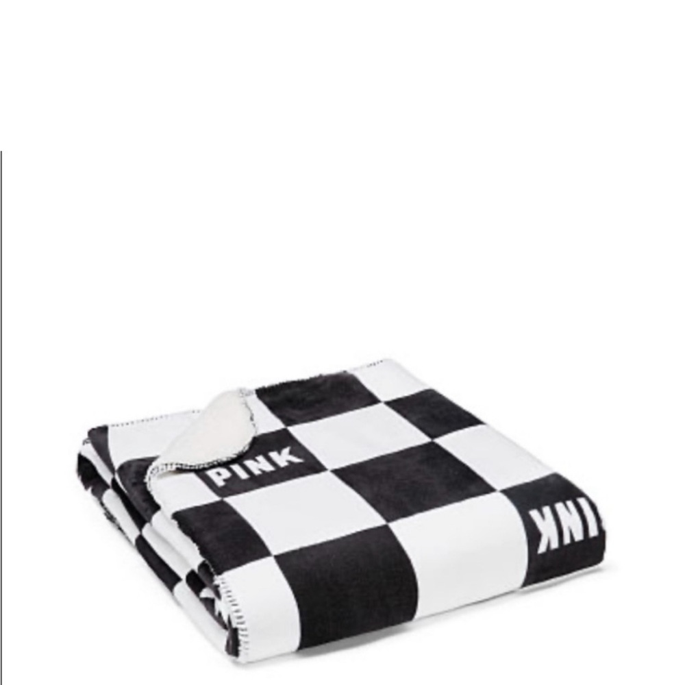 🔥HTF VS Pink checkered sherpa blanket